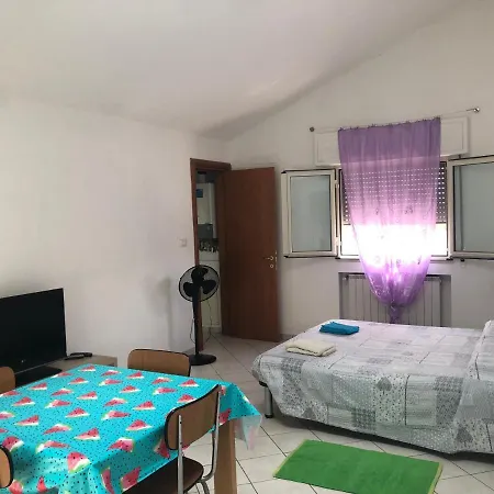 Monolocale Wendy * Quarto Inferiore
